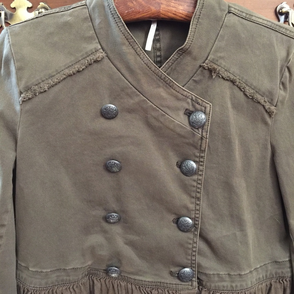 ▫️FREE PEOPLE Ruffle Detail Jacket - Picture 3 of 12